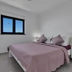 Adria Μακάρσκα