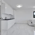 Adria * Μακάρσκα