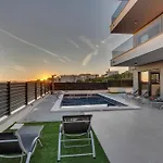 Adria * Μακάρσκα