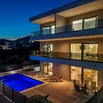 Adria Διαμέρισμα *