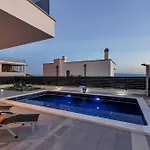 Adria Μακάρσκα