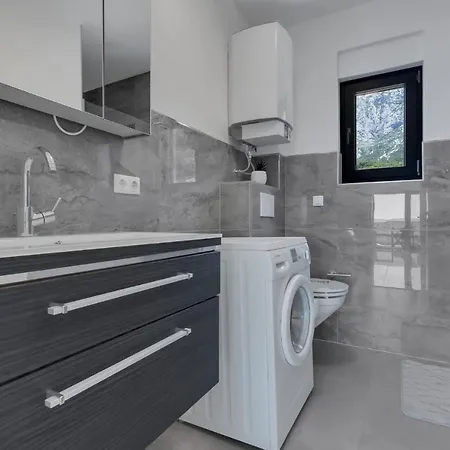 Adria Апартаменти *